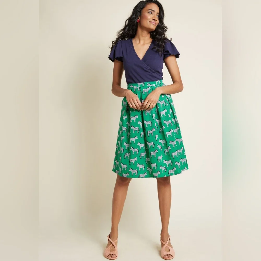 ModCloth/Compania Fantastica Sahara Character Green Zebra Skirt Size L - Picture 4 of 14